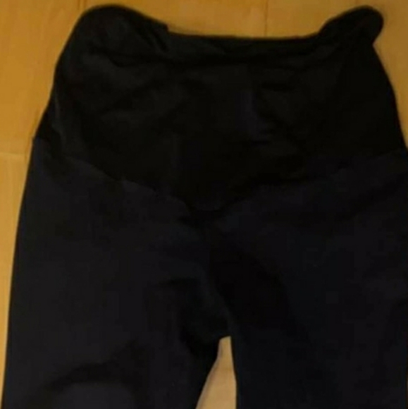 Zella Mamasana live in Maternity - Picture 8 of 9